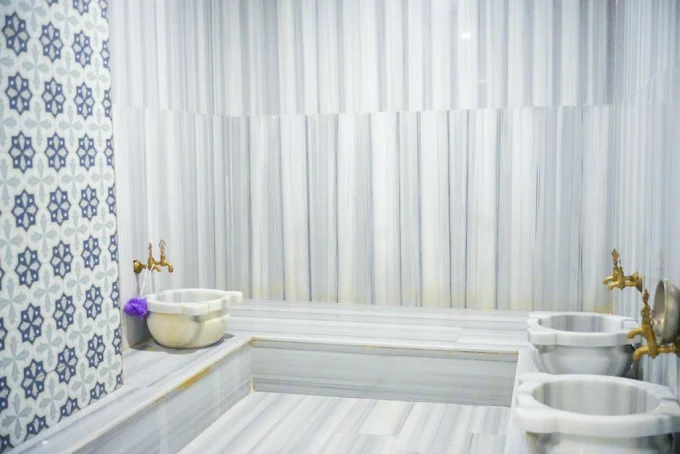 Batman Blue White Masaj Salonu