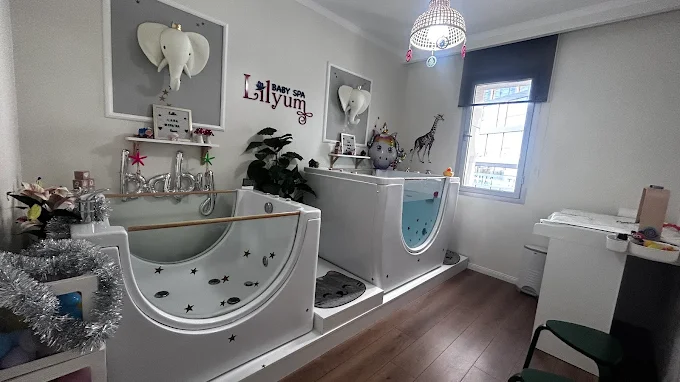 Lilyum Baby Spa & Anne ve Bebek Akademisi-İzmir