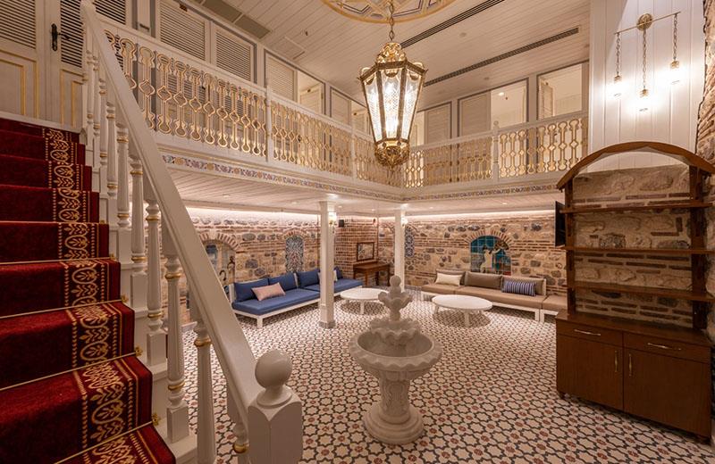 Tarihi Beyoğlu Çatma Mescit Türk Hamam