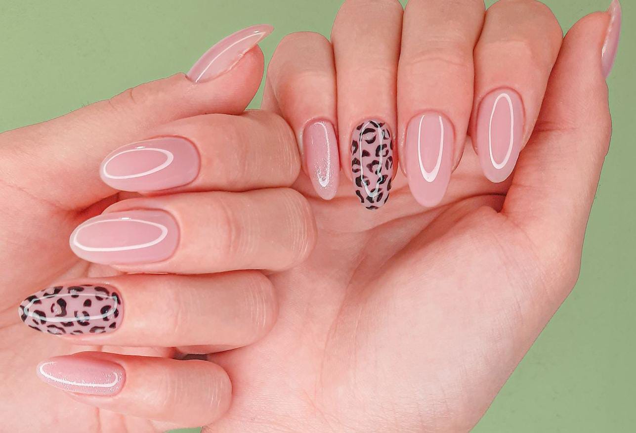Gel Manicure (jel Manikür)