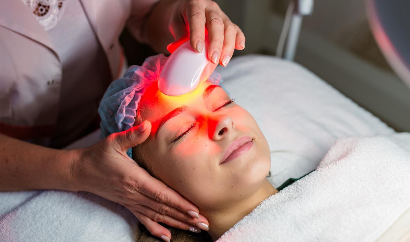 Intense Pulsed Light (Yoğun Atılımlı Işık Tedavisi )